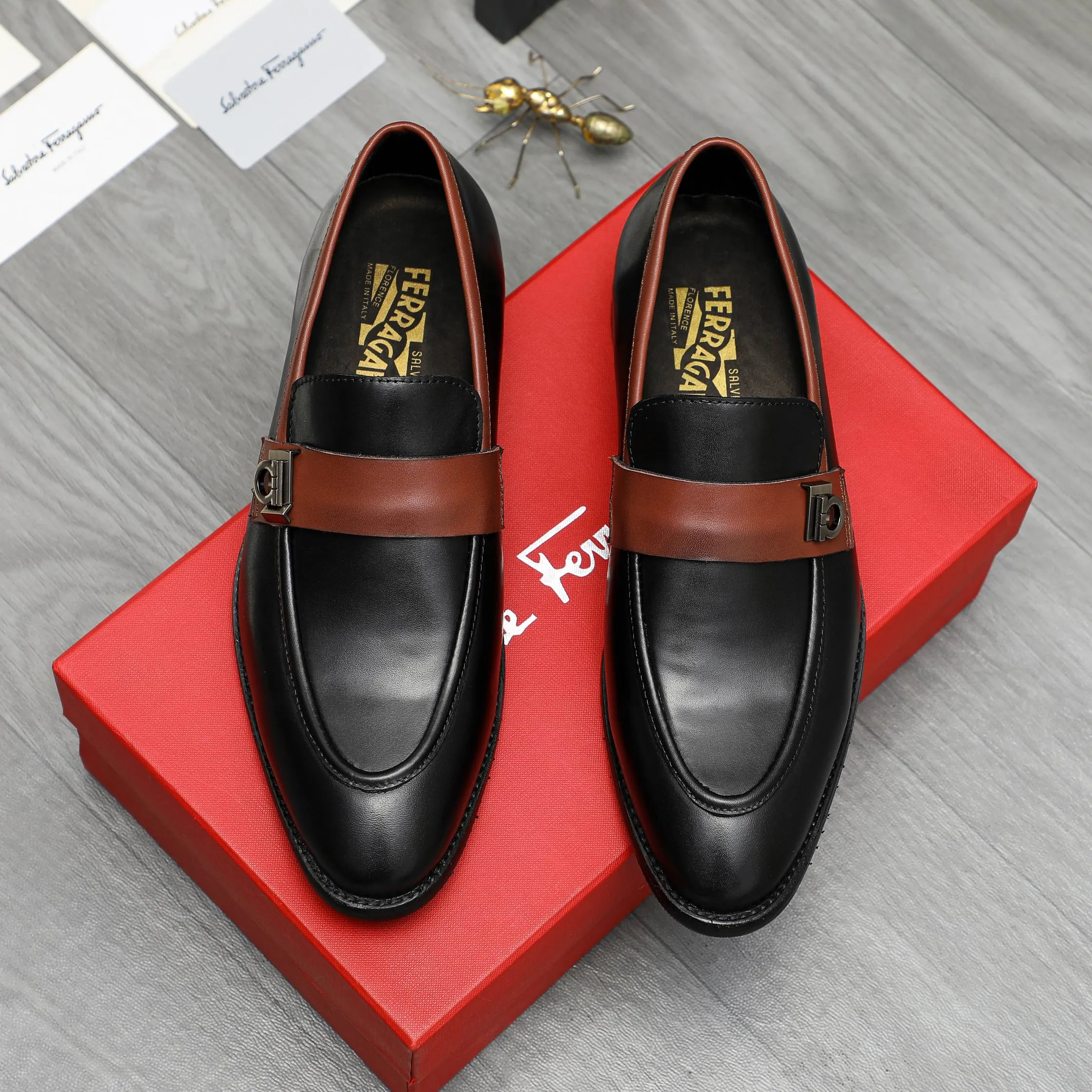Men's men's shoes💰460 Product trademark: Ferragamo "Ferragamo" business slip-on leather shoes Regular size: 39-44 Product materials: Selected high-quality cowhide upper, cowhide lining, original outsole